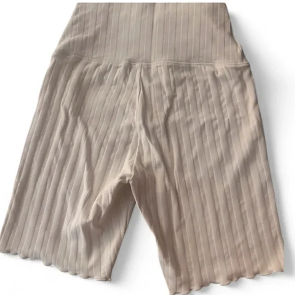 Aerie Offline OG Groove 7" inch
Biker Shorts - Picture 2 of 4